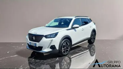 Usata Peugeot 2008 Allure 131 CV (96 kW) 2021 Bianco SUV