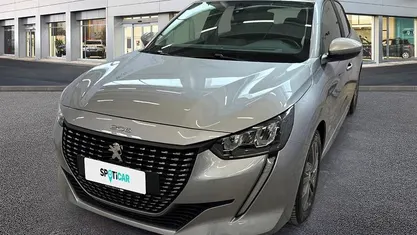 Usata Peugeot 208 Active 101 CV (74 kW) 2021 Utilitaria