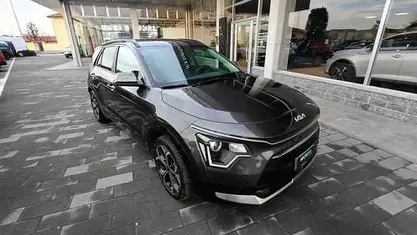Usata Kia Niro Style 141 CV (103 kW) 2023 Grigio SUV