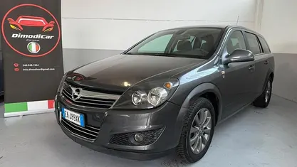 Usata Opel Astra Edition 116 CV (85 kW) 2010 Station wagon