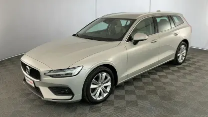 Usata Volvo V60 Business Edition 197 CV (144 kW) 2020 Grigio Station wagon