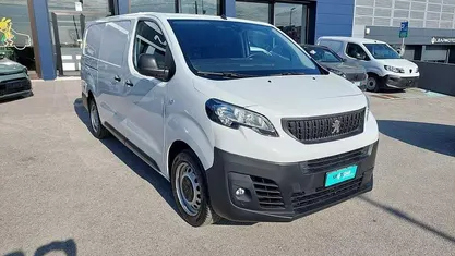 Usata 2024 Peugeot Expert S Furgone | 19.900 € (Buon prezzo)