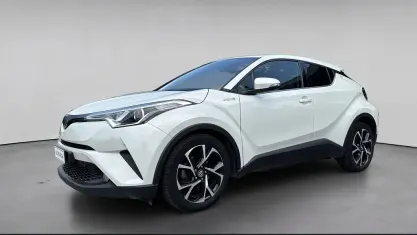 Usata Toyota C-HR Lounge 122 CV (89 kW) 2019 Vari colori pastello SUV