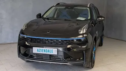Begagnad Lynk & Co 01 180 HK (132 kW) 2022 Svart SUV