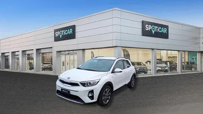 Usata Kia Stonic Style 120 CV (88 kW) 2018 Bianco SUV