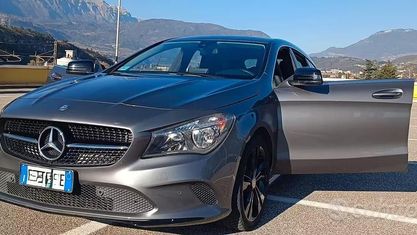 Usata Mercedes CLA200 136 CV (100 kW) 2017 Marrone Berlina