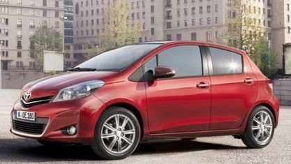 Second-hand Toyota Yaris Active 69 CP (50 kW) 2014 Gri Hatchback