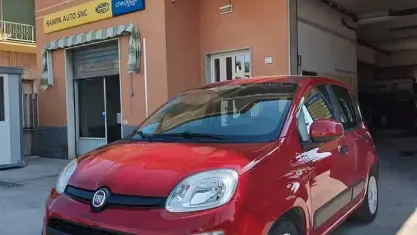 Usata Fiat Panda Easy 95 CV (69 kW) 2016 Rosso Utilitaria