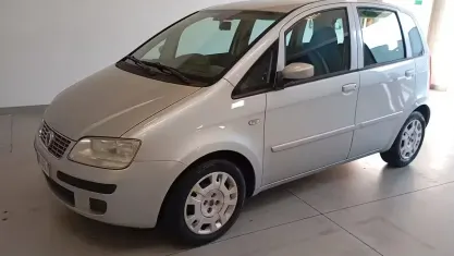 Usata Fiat Idea 80 CV (58 kW) 2008 Grigio Monovolume