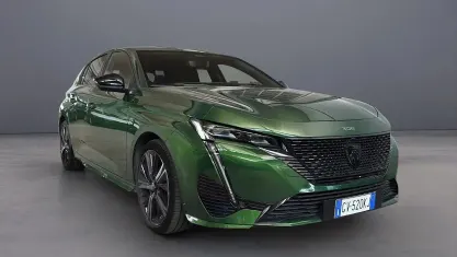 Usata Peugeot 308 GT 131 CV (96 kW) 2024 Verde olivine Berlina