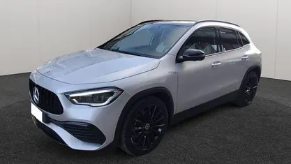 Usata Mercedes GLA200 Premium 150 CV (110 kW) 2021 Argento SUV