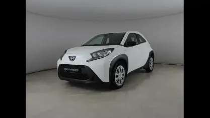 Usata Toyota Aygo X Active 72 CV (52 kW) 2022 Bianco SUV