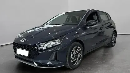 Usata Hyundai i20 79 CV (58 kW) 2025 Grigio scuro Utilitaria
