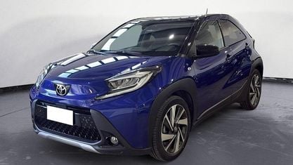 Begagnad Toyota Aygo X Lounge 72 HK (52 kW) 2022 Blå SUV