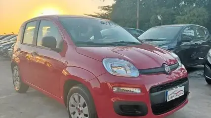 Usata Fiat Panda 69 CV (50 kW) 2012 Rosso Utilitaria
