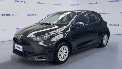 Usata Toyota Yaris Hybrid Active 172 CV (126 kW) 2025 Nero Utilitaria