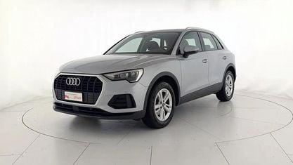 Käytetty Audi Q3 Comfort 150 HP (110 kW) 2022 Hopea Katumaasturi