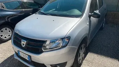 Usata Dacia Sandero Lauréate 72 CV (52 kW) 2015 Grigio Berlina
