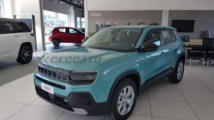 Bianco Nuova 2025 Jeep Avenger Altitude SUV | 23.200 € (Buon prezzo)