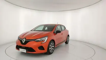 Usado Renault Clio V Equilibre 101 HP (74 kW) 2023 Laranja Citadino