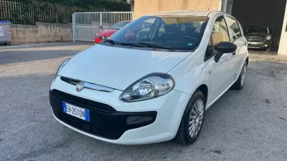 Usata Fiat Punto Evo 75 CV (55 kW) 2011 Bianco Utilitaria