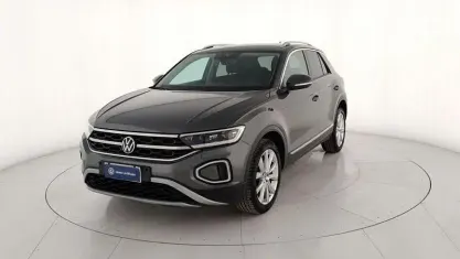 Usado VW T-Roc Style 110 CV (80 kW) 2023 Gris SUV