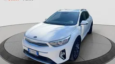 Bianco Usata 2021 Kia Stonic Style SUV | 16.900 € (Buon prezzo)