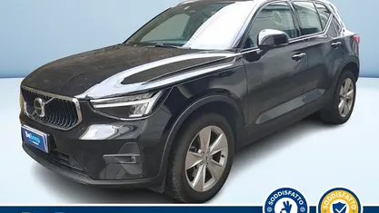 Nero metallizzato Usata 2023 Volvo XC40 Core SUV | 27.400 € (Buon prezzo)
