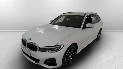 Alpinweiss iii pastello Usata 2021 BMW 320 M Sport Station wagon | 34.950 € (Buon prezzo)