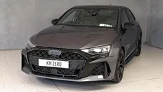 Grigio Nuova 2025 Audi RS3 Ambiente Due volumi | 67.890 € (Ottimo prezzo)