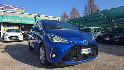 Usata Toyota Yaris Hybrid Business Edition 101 CV (74 kW) 2017 Berlina