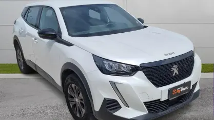 Usata Peugeot 2008 Active 130 CV (95 kW) 2023 Bianco SUV