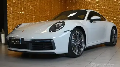 Usata Porsche 992 Chrono 385 CV (283 kW) 2022 Grigio Coupé