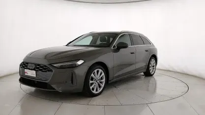 Usata Audi A5 Advanced Plus 204 CV (150 kW) 2025 Grigio medio Station wagon