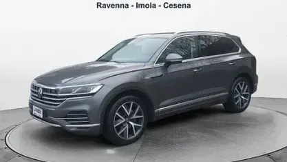Usado VW Touareg Elegance 231 CV (169 kW) 2022 Gris SUV