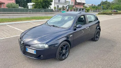 Usata Alfa Romeo 147 120 CV (88 kW) 2007 Blu/azzurro Utilitaria