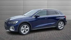 Blu Nuova 2024 Audi A3 e-tron Business Due volumi | 39.900 € (Buon prezzo)