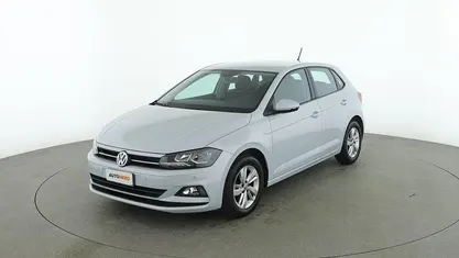 Grigio Usata 2018 VW Polo Comfortline Tre volumi | 13.499 € (Buon prezzo)