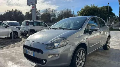 Grigio Usata 2012 Fiat Punto Evo Emotion Due volumi | 3900 € (Buon prezzo)