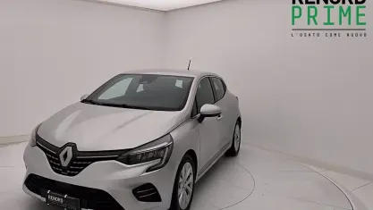 Usata Renault Clio V Intens 140 CV (102 kW) 2022 Argento