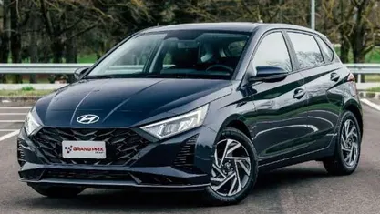 Nuova Hyundai i20 90 CV (66 kW) 2025 Gray Berlina