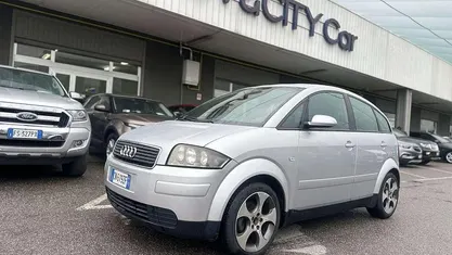 Usata Audi A2 Comfort 75 CV (55 kW) 2004 Argento Utilitaria