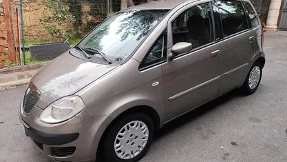 Usata Lancia Musa 77 CV (56 kW) 2007 Marrone Monovolume