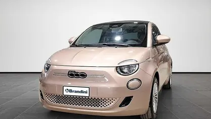 Oro Usata 2024 Fiat 500e Cabrio | 20.440 € (Buon prezzo)
