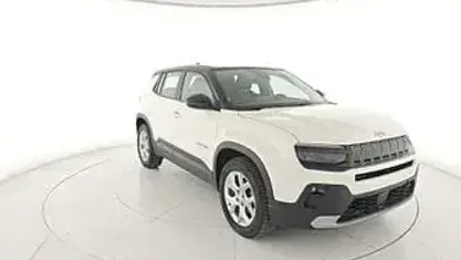 Usata Jeep Avenger Altitude 101 CV (74 kW) 2025 Beige SUV