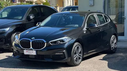 Usata BMW 116 Advantage 116 CV (85 kW) 2021 Nero Utilitaria