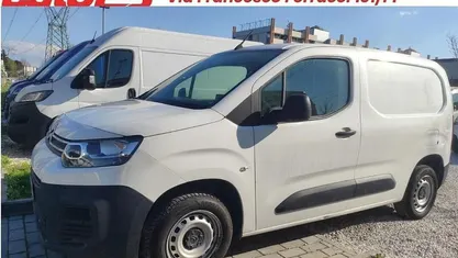 Usata Citroën Berlingo 76 CV (55 kW) 2021 Bianco Monovolume