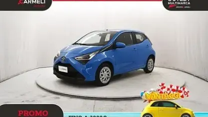 Usata Toyota Aygo Cool 72 CV (52 kW) 2019 Blu Utilitaria