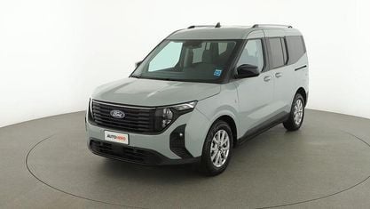 Käytetty Ford Tourneo Courier Titanium 125 HP (91 kW) 2024 Harmaa Tila-auto