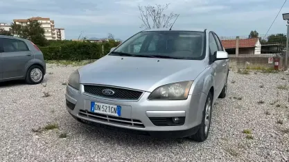 Usata Ford Focus 90 CV (66 kW) 2008 Grigio Berlina